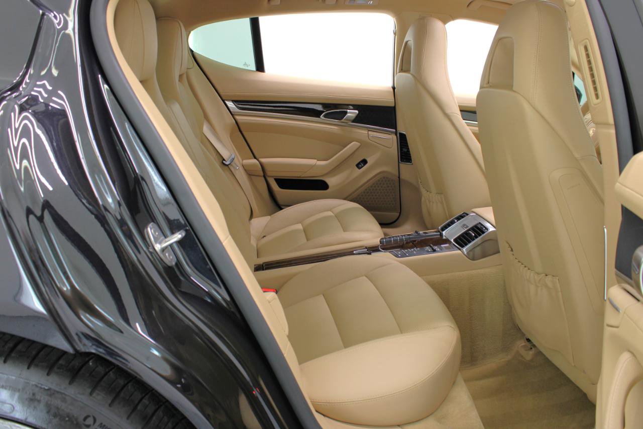 Used 2014 Porsche Panamera S image 45