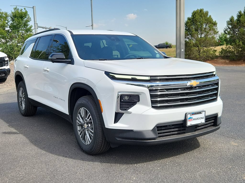 New 2025 Chevrolet Traverse LT w/ Driver Confidence Package FWD image 4