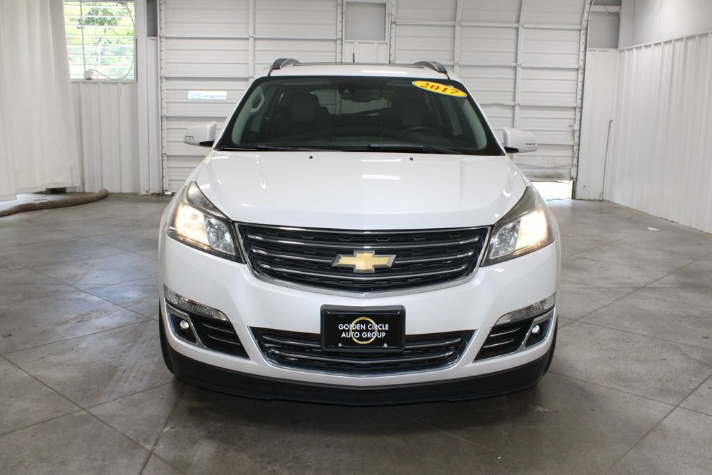 Used 2017 Chevrolet Traverse Premier FWD image 3