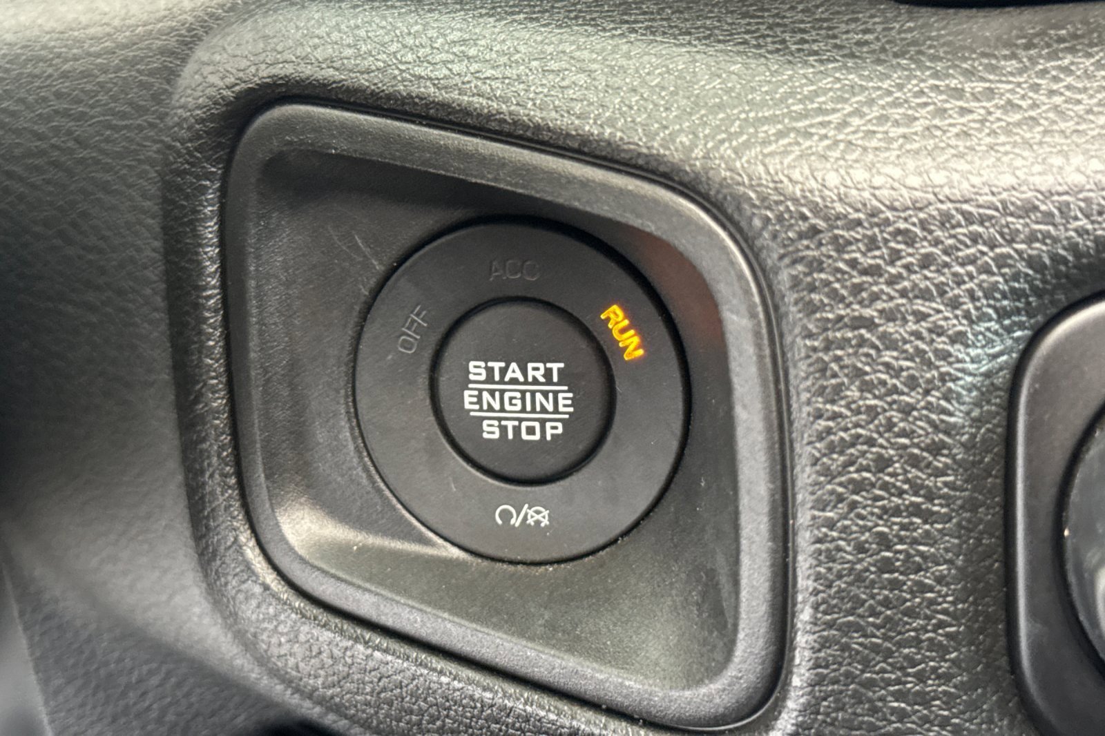 Used 2024 Jeep Wrangler Unlimited AWD/4WD image 21