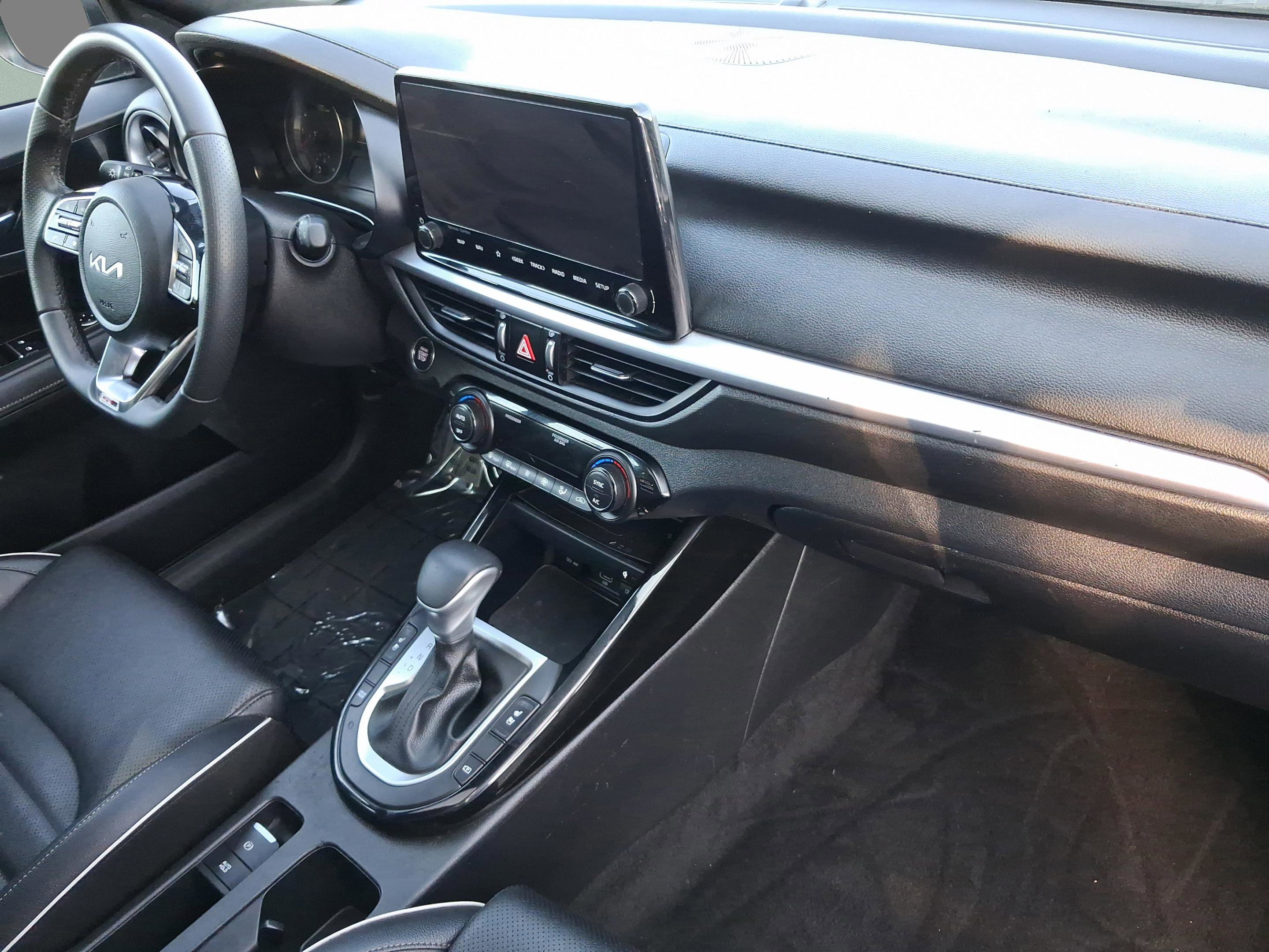 Used 2024 Kia Forte GT-Line w/ GT-Line Premium Package FWD image 36