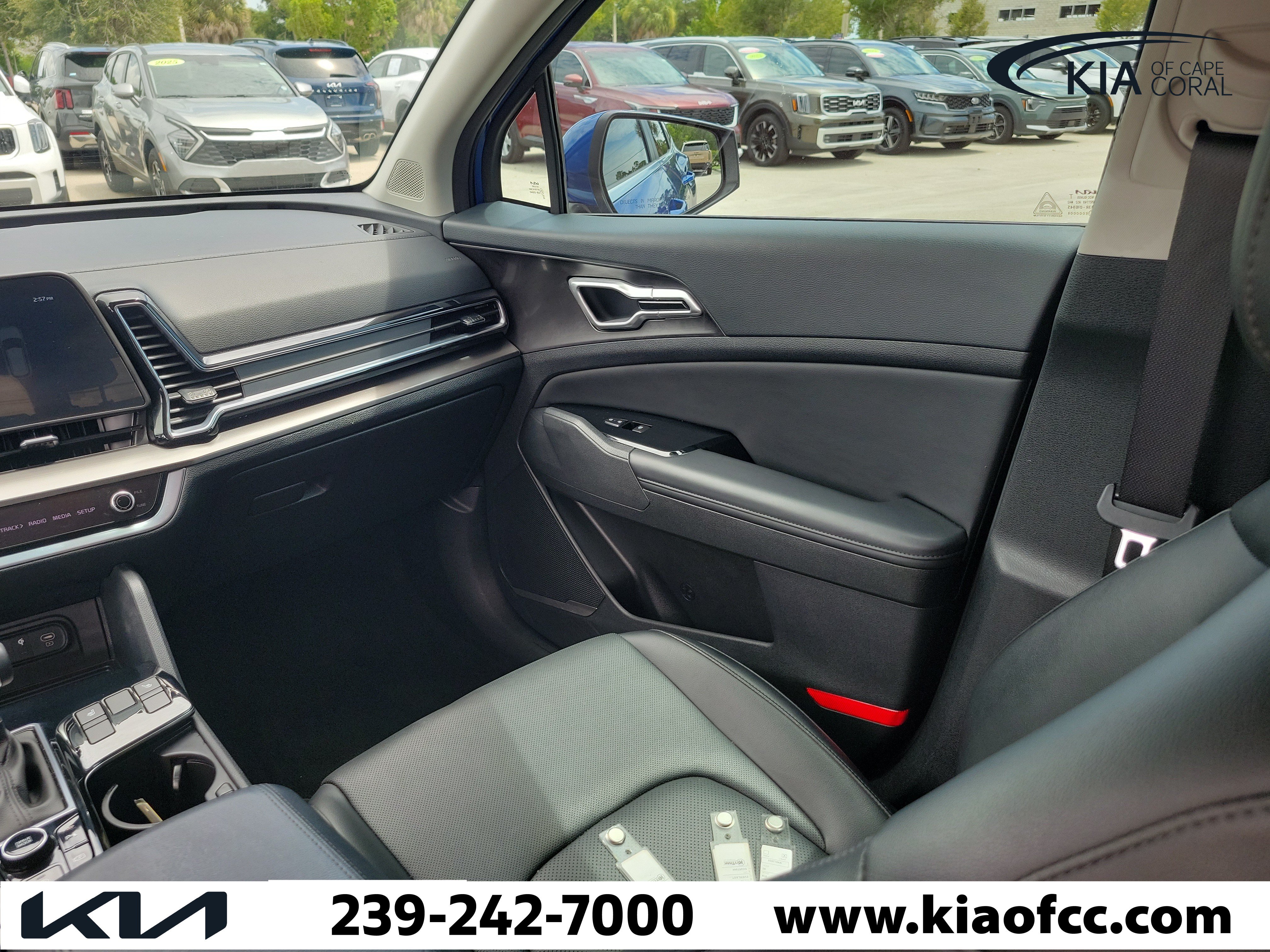 Certified 2025 Kia Sportage EX FWD image 16