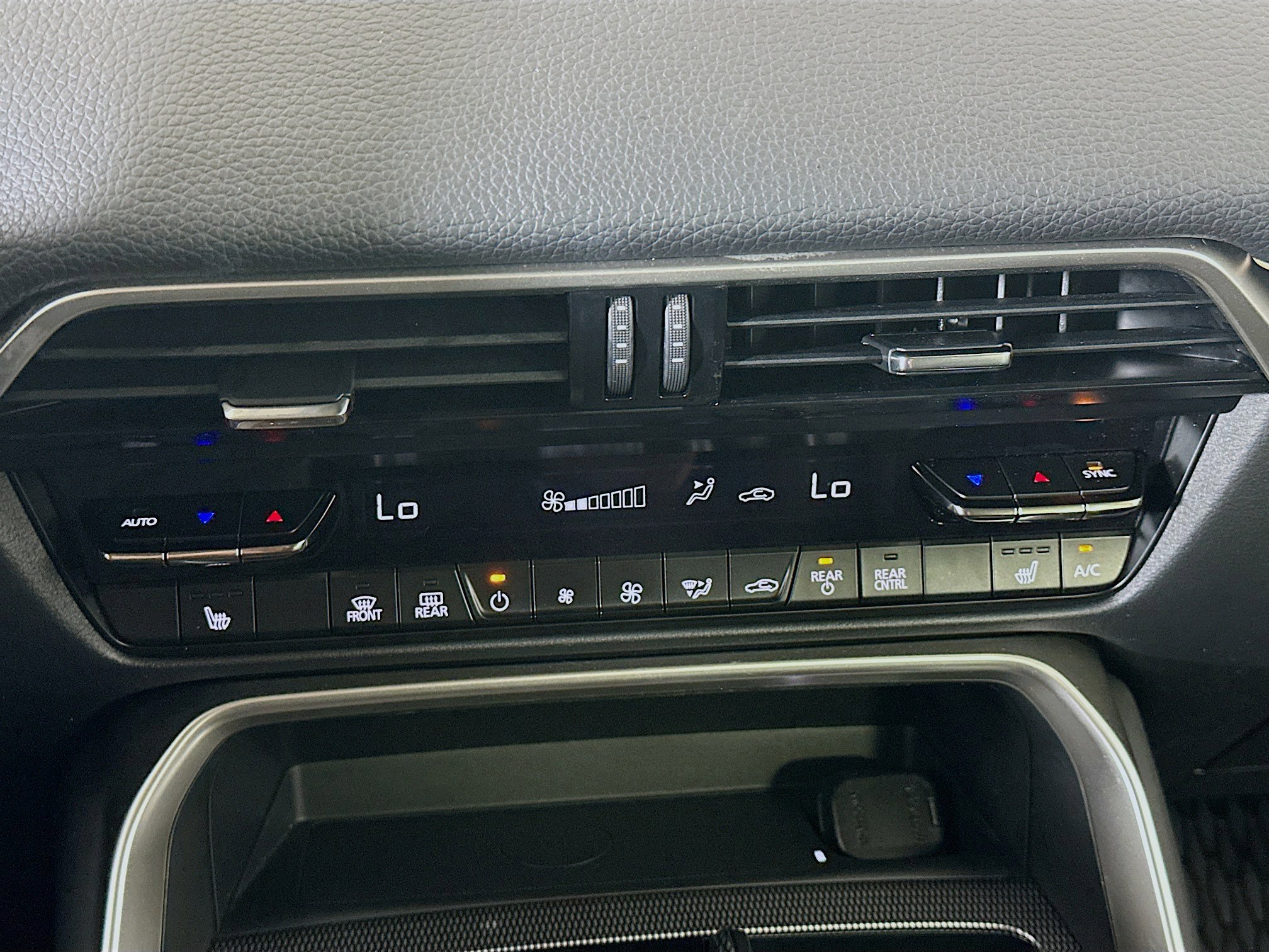 Used 2025 MAZDA CX-90 Plug-In Hybrid w/ Preferred image 24