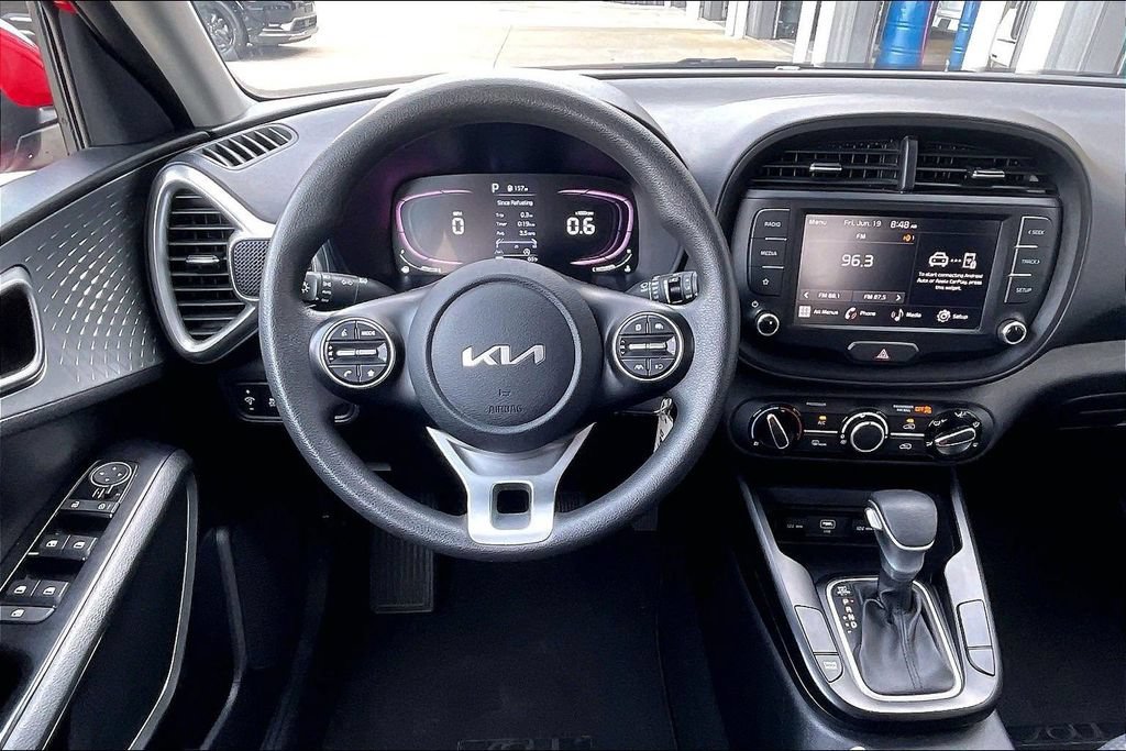 Used 2024 Kia Soul LX w/ Option Group 015 FWD image 5