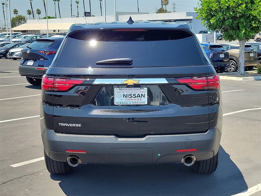 Used 2022 Chevrolet Traverse LS image 24