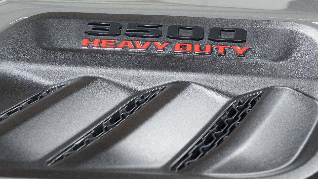 Used 2026 RAM 3500 Laramie w/ Night Edition AWD/4WD image 17