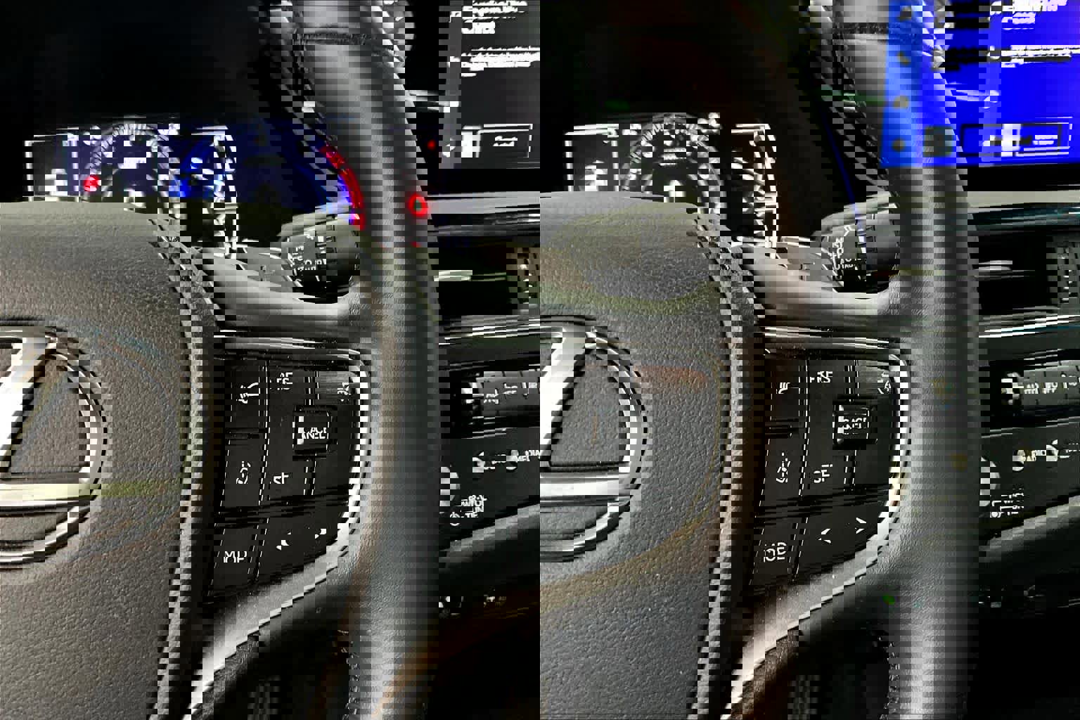 Used 2025 Lexus ES 300h w/ Premium Package image 24