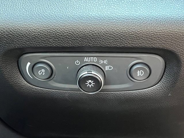 Used 2019 Chevrolet Traverse RS w/ LPO, Floor Liner Package FWD image 32