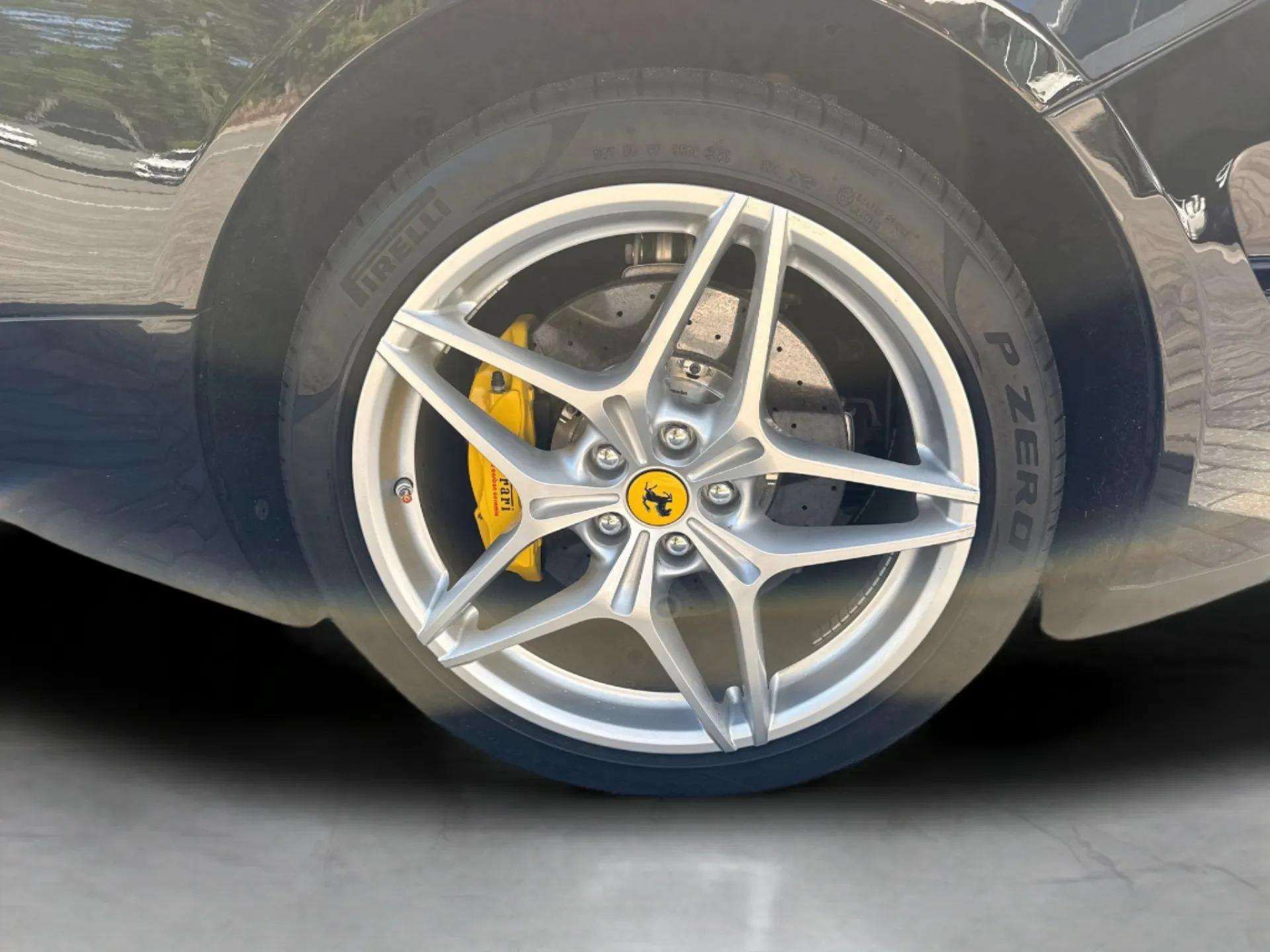 Used 2016 Ferrari California T RWD image 54