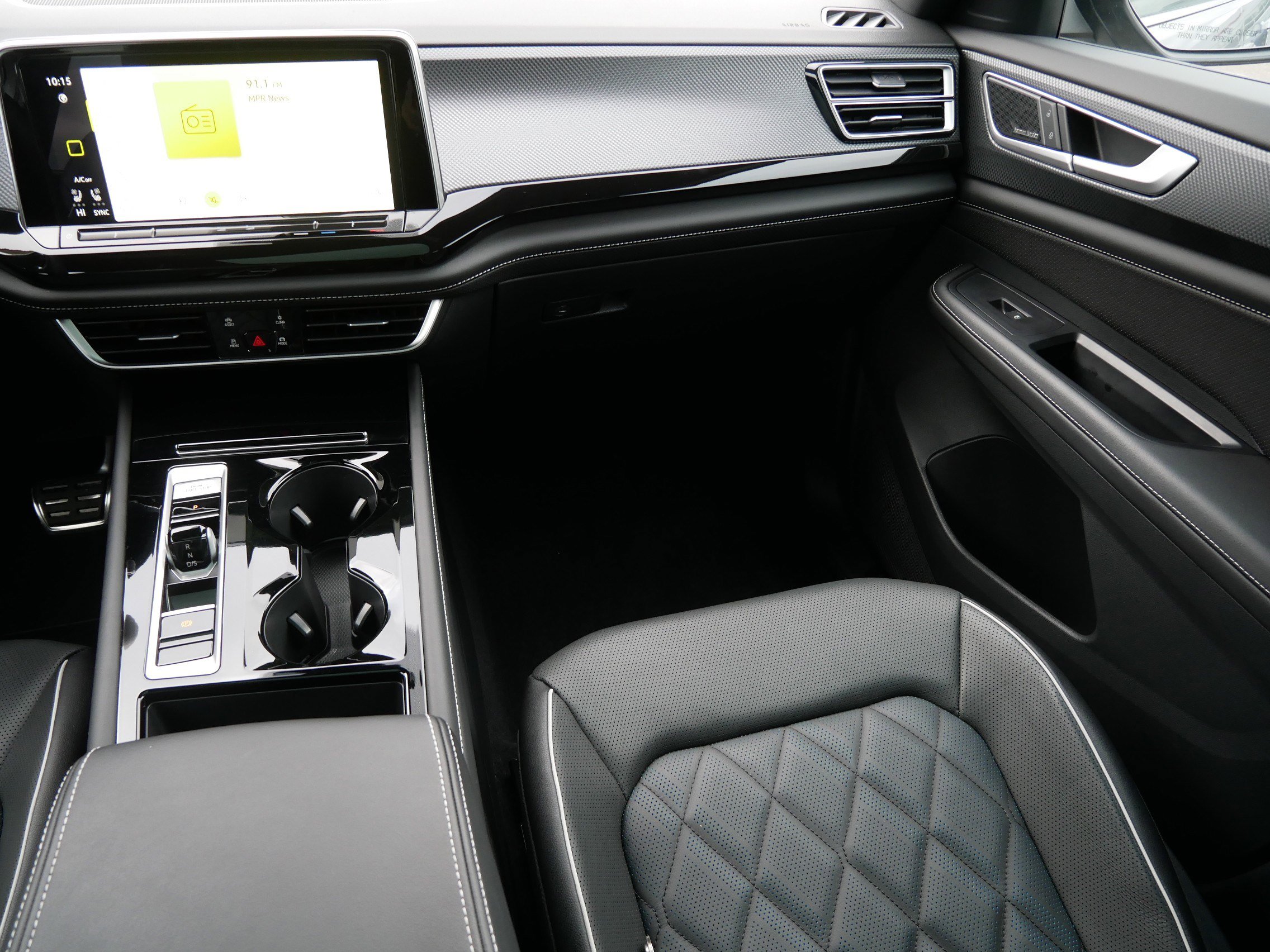 Certified 2025 Volkswagen Atlas Cross Sport SEL Premium R-Line image 11