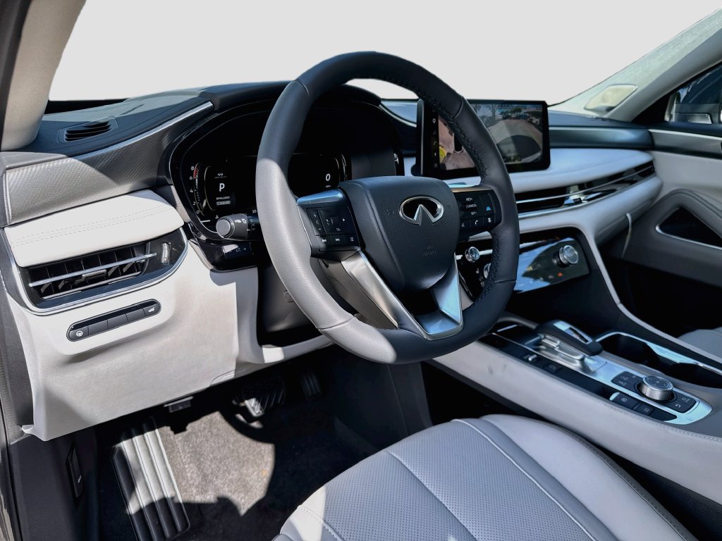 Used 2027 INFINITI QX60 Luxe w/ Cargo Package FWD image 10