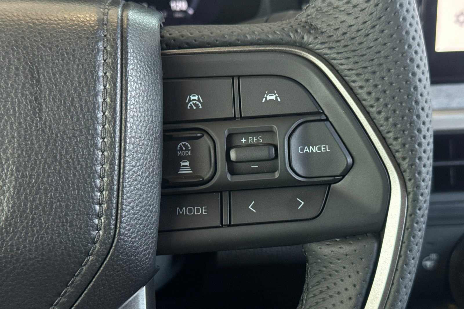 Certified 2025 Toyota Tacoma Trailhunter image 30