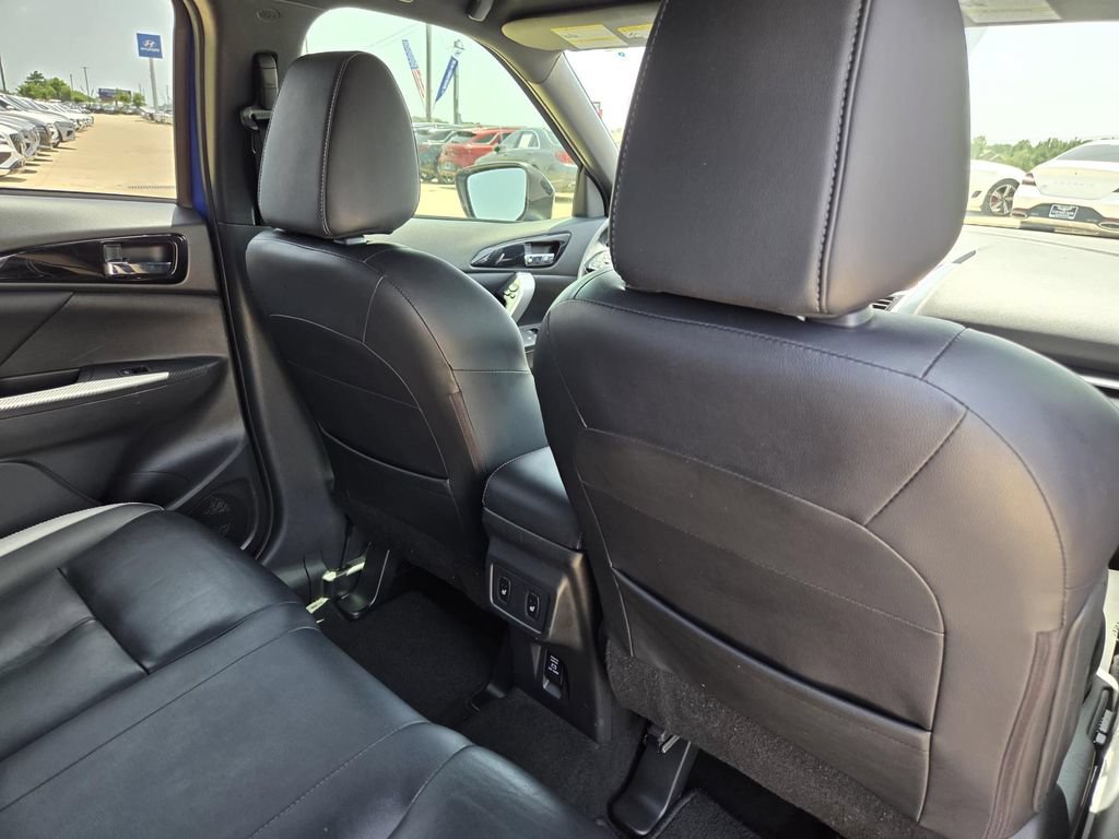 Used 2022 Mitsubishi Eclipse Cross SEL FWD image 30