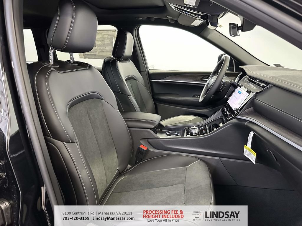 New 2026 Jeep Grand Cherokee Altitude AWD/4WD image 13
