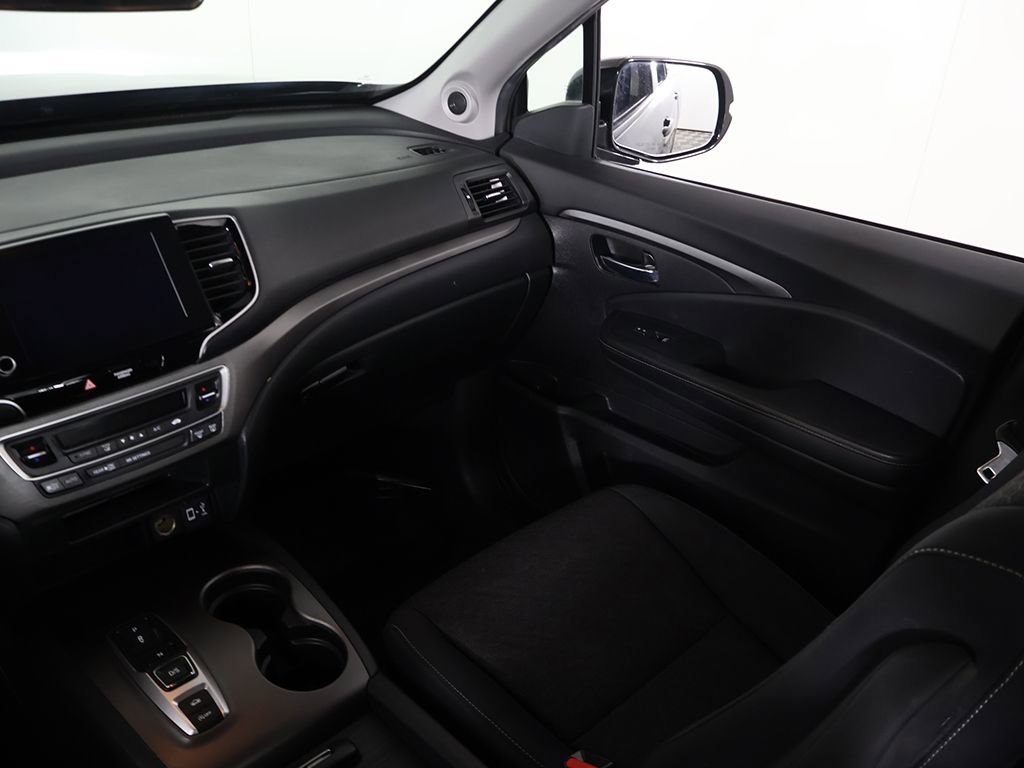 Used 2023 Honda Ridgeline Sport image 32
