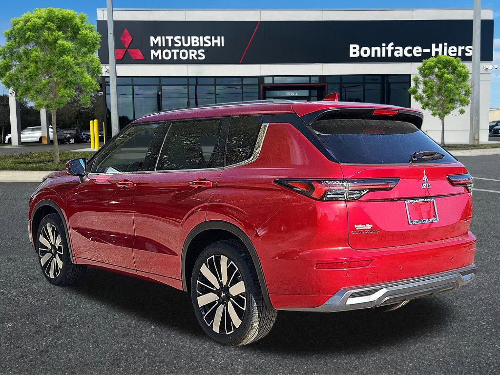 New 2026 Mitsubishi Outlander SEL FWD image 3