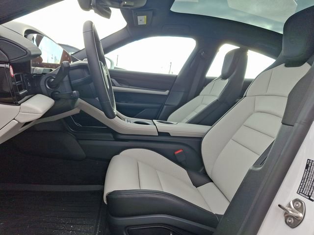 New 2025 Porsche Taycan 4S image 5