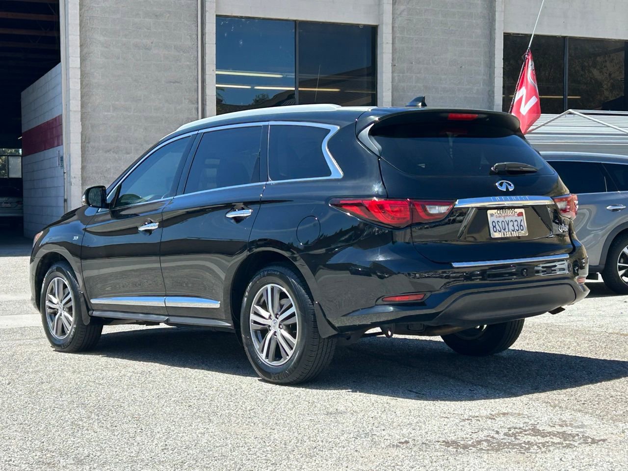 Used 2020 INFINITI QX60 Luxe image 3