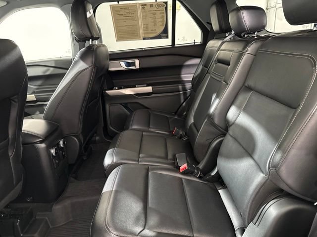Used 2022 Ford Explorer Limited w/ Equipment Group 301A RWD image 16