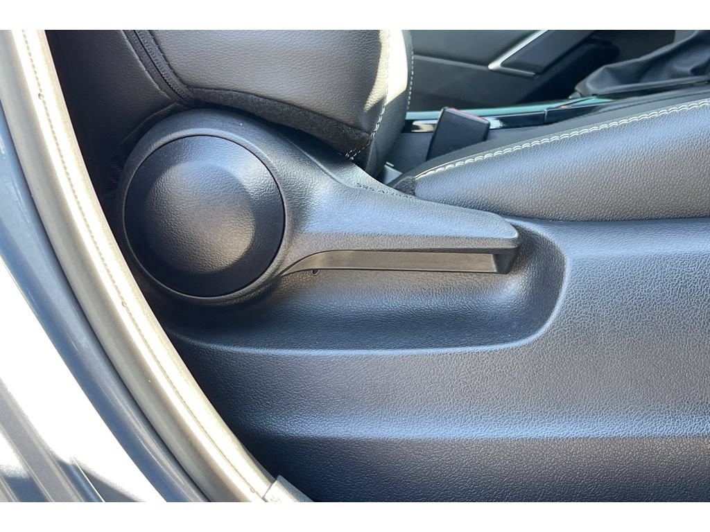 Used 2024 Toyota Corolla Cross XLE w/ Convenience Package FWD image 23