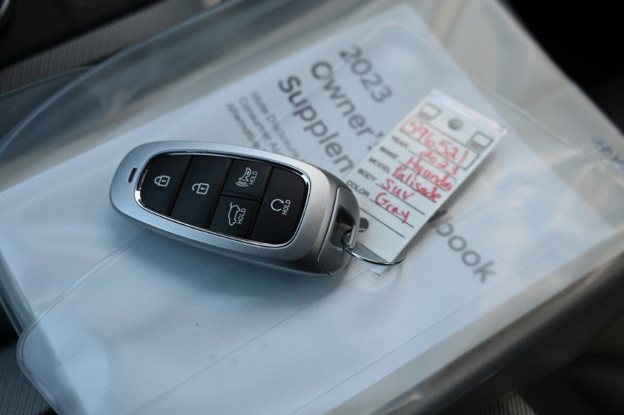 Used 2023 Hyundai Palisade SEL w/ Cargo Package image 34