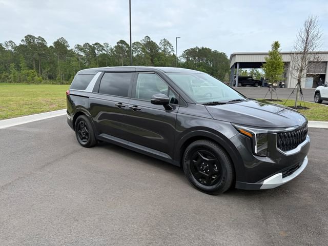 Used 2025 Kia Carnival FWD image 9