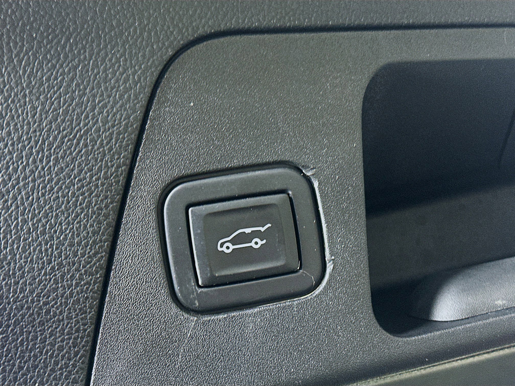 Used 2020 Buick Envision Essence image 28