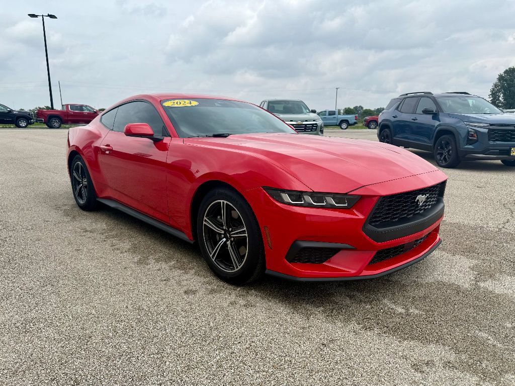Used 2024 Ford Mustang Coupe image 6