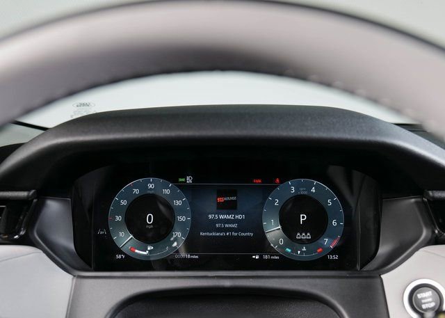 New 2025 Land Rover Range Rover Velar Dynamic SE image 17