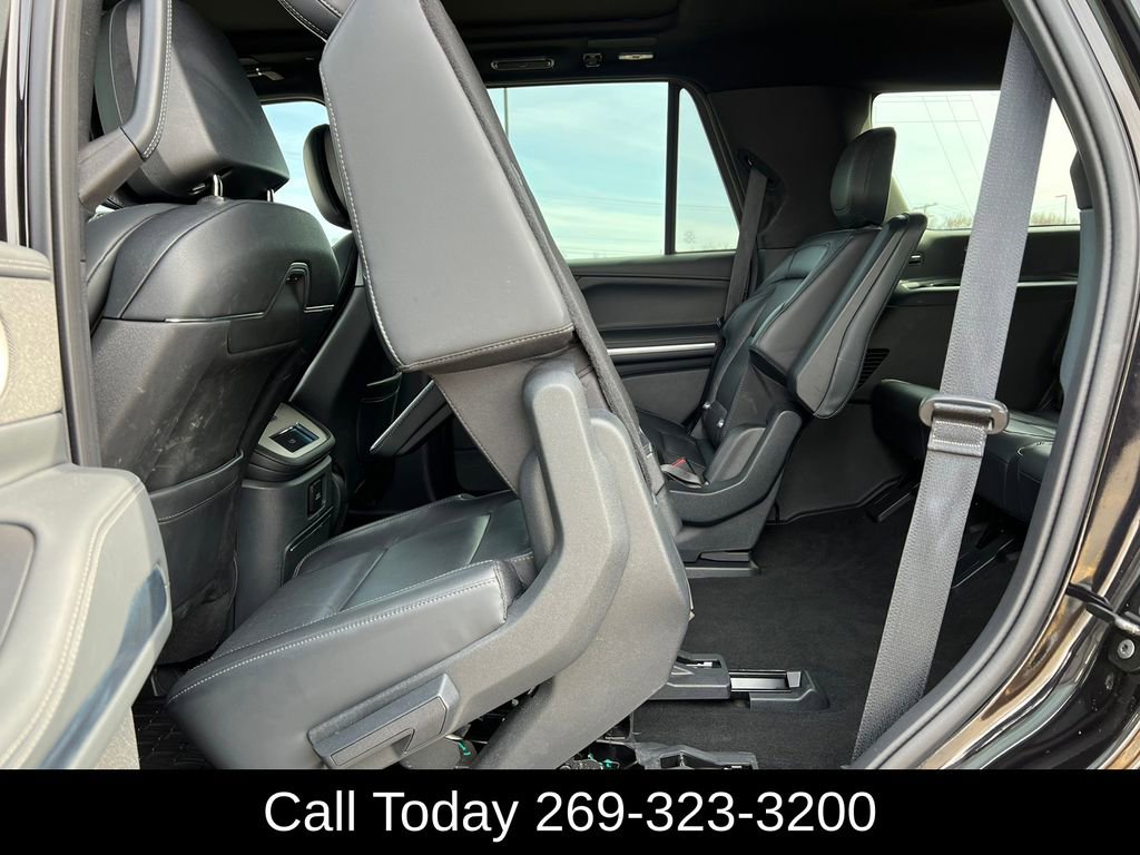 Used 2025 Lincoln Navigator Reserve w/ Jet Appearance Package image 5