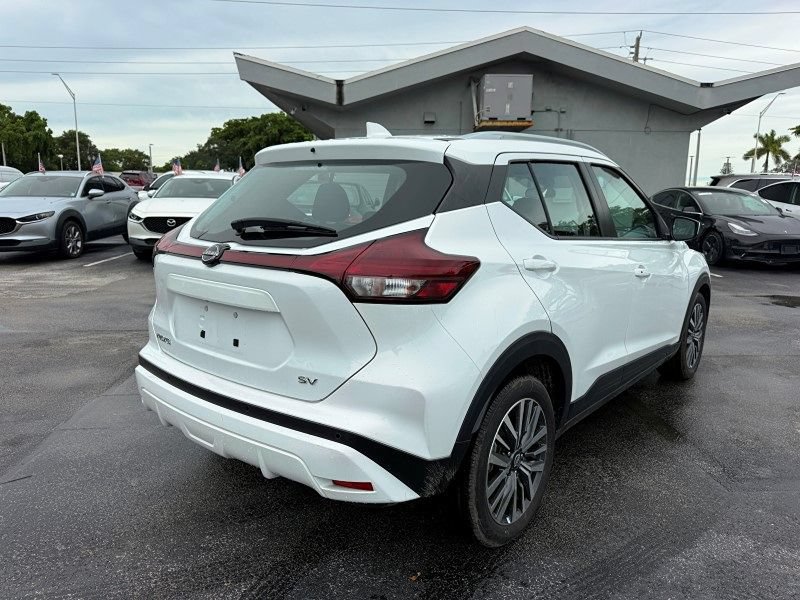 Used 2024 Nissan Kicks SV FWD image 5