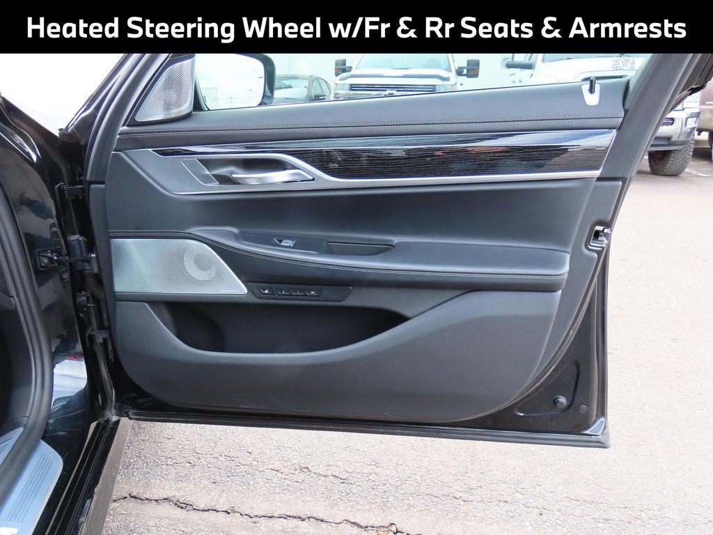 Used 2022 BMW 750i xDrive w/ Luxury Rear Seating Package image 10