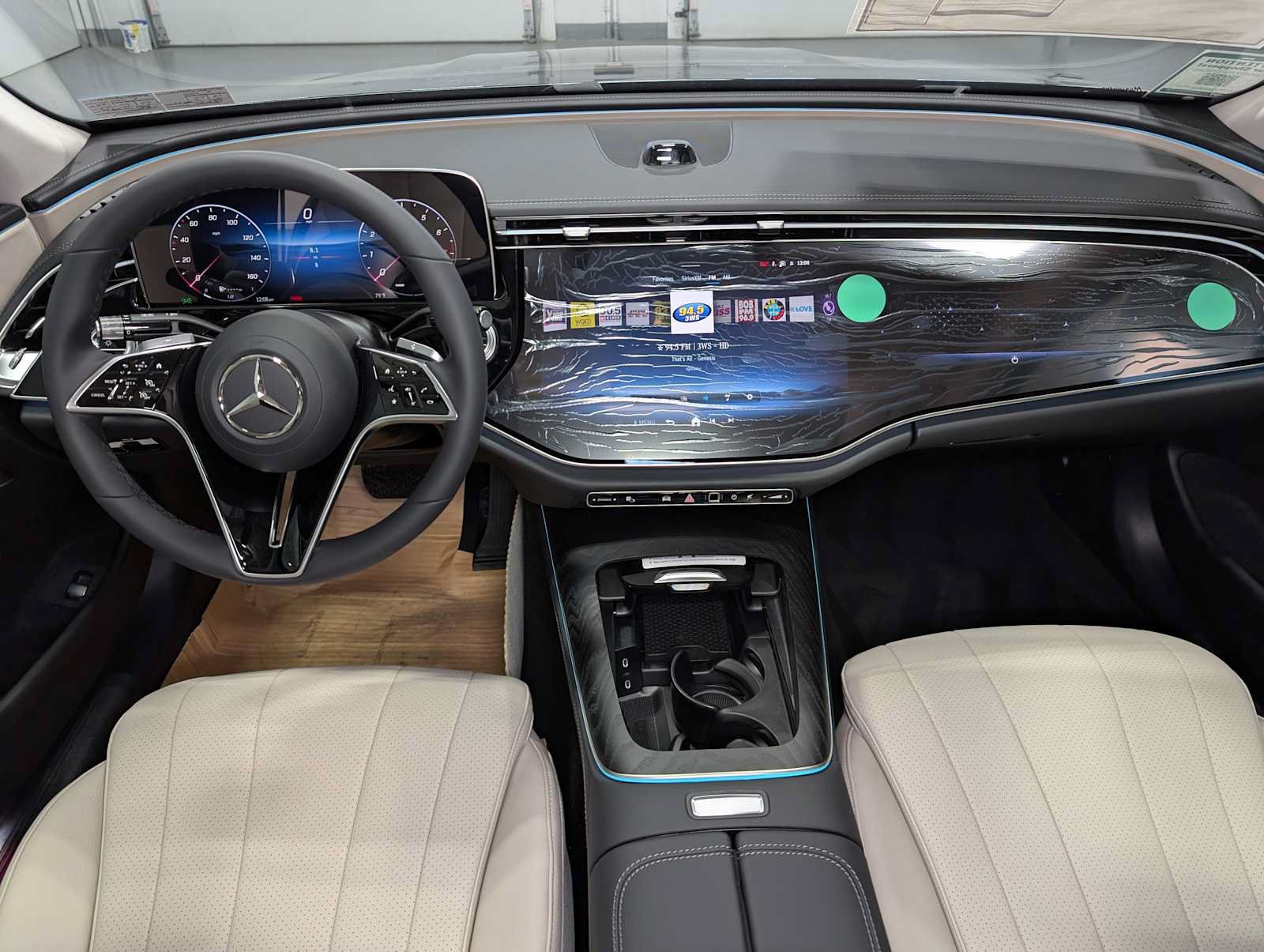 New 2026 Mercedes-Benz E 350 4MATIC Sedan image 16