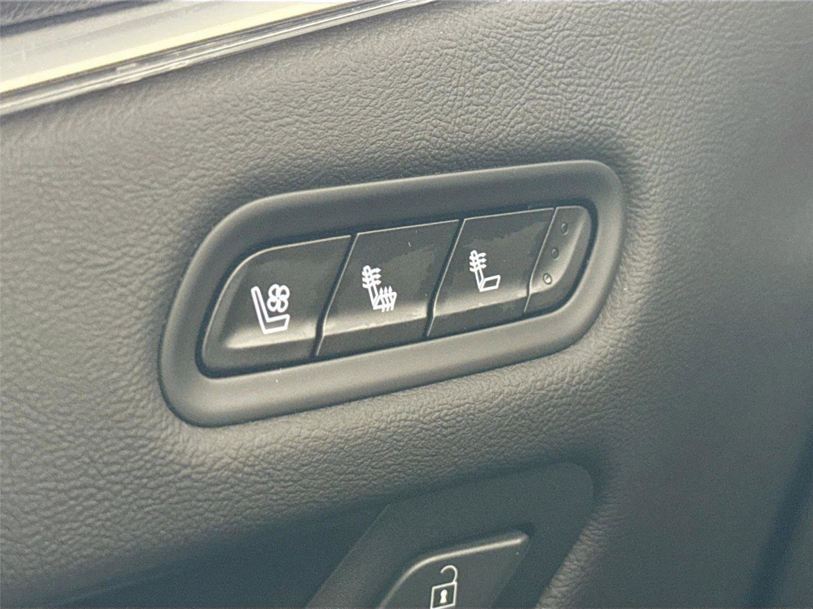 Used 2022 Cadillac Escalade Sport w/ Touring Package image 33