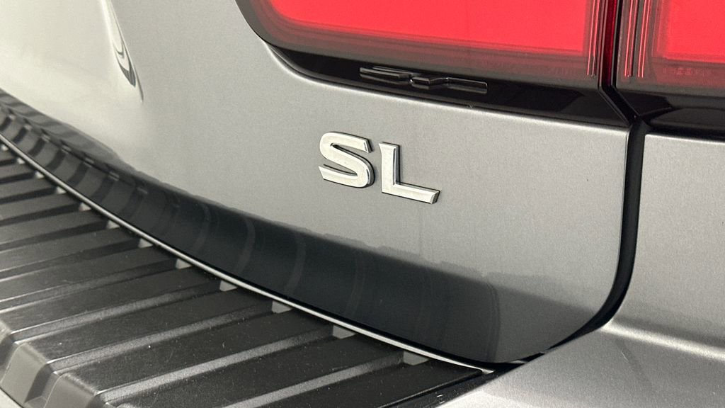 Used 2022 Nissan Armada SL image 24