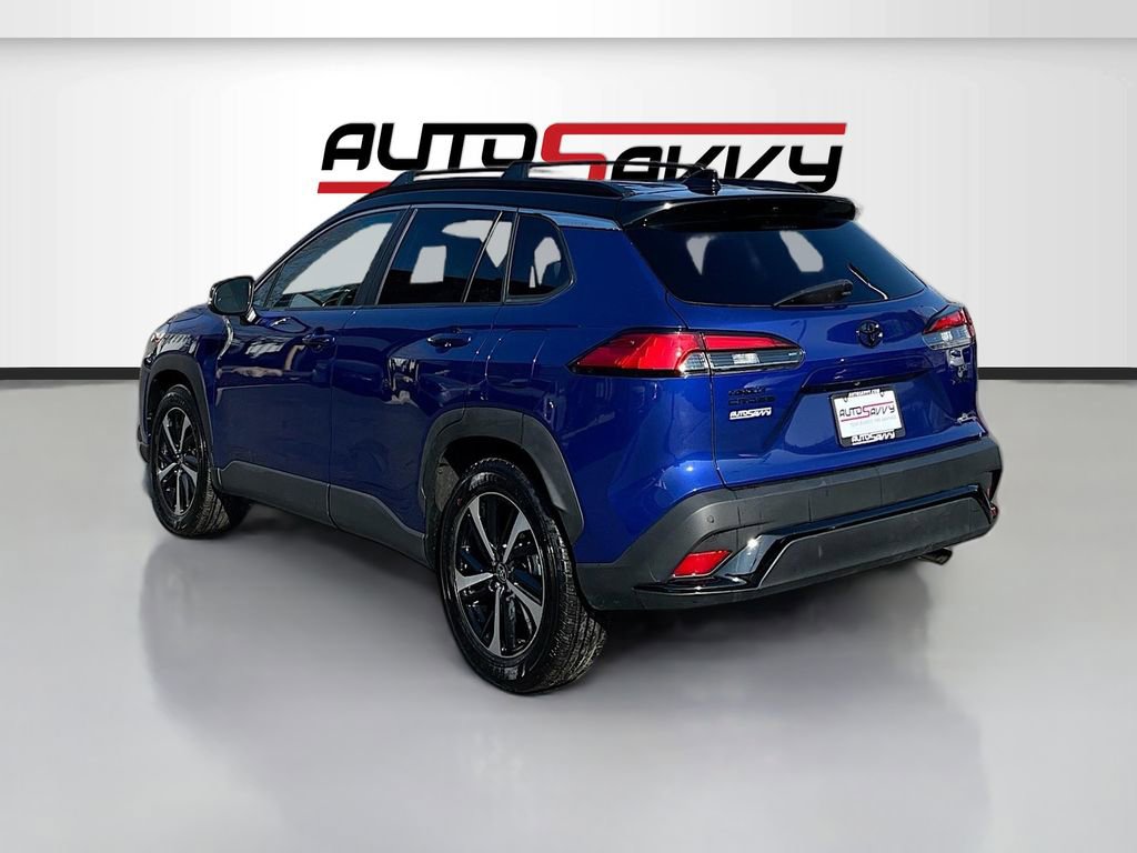 Used 2025 Toyota Corolla Cross AWD Hybrid w/ Convenience Package image 5