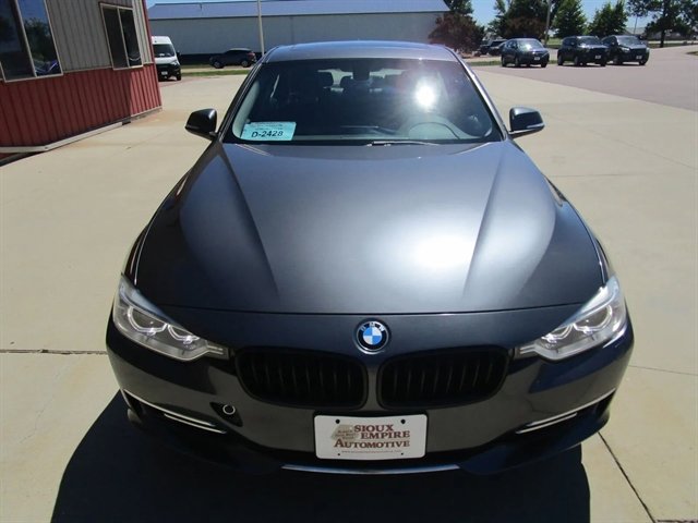 Used 2014 BMW 335i xDrive Sedan image 4