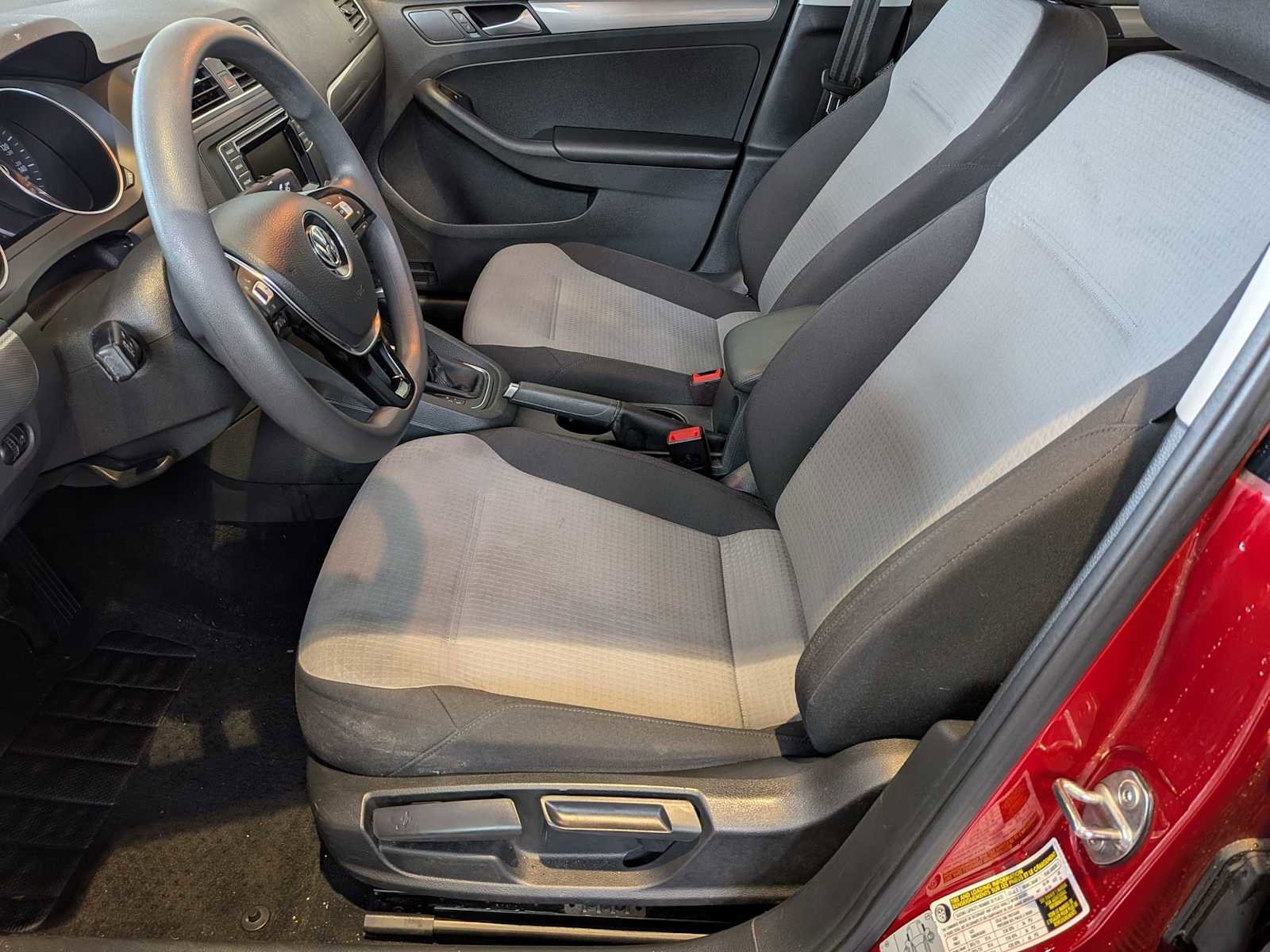 Used 2018 Volkswagen Jetta S image 15