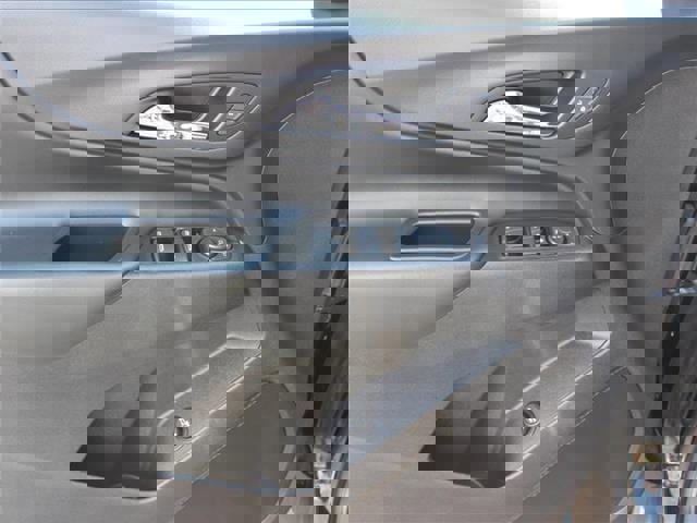 Used 2021 Chevrolet Equinox LT image 19