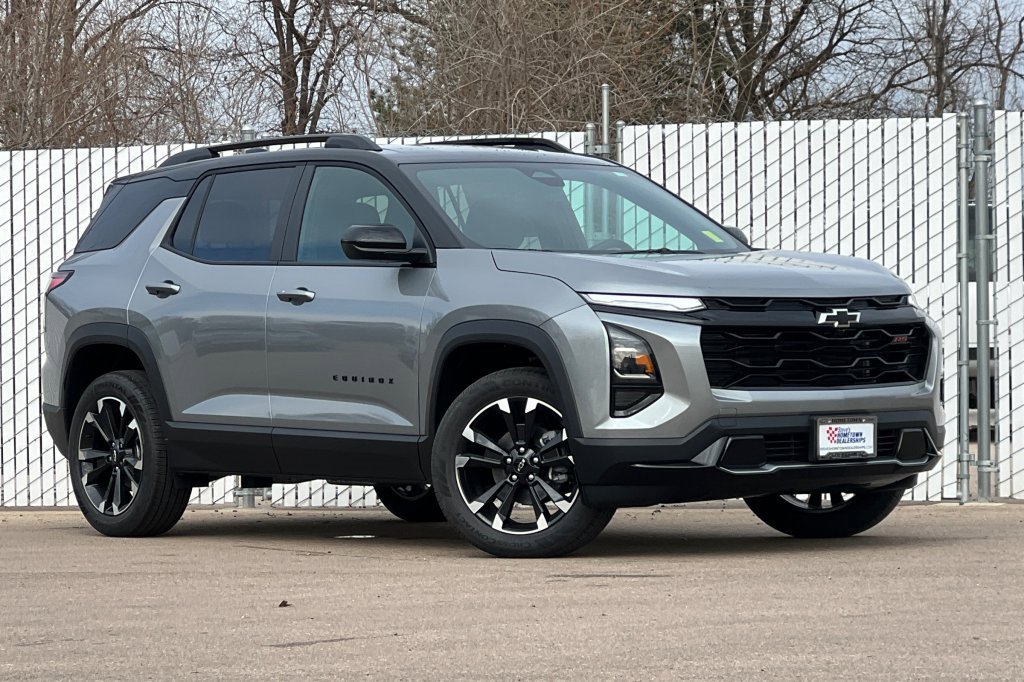 New 2026 Chevrolet Equinox RS w/ Convenience Package III image 2