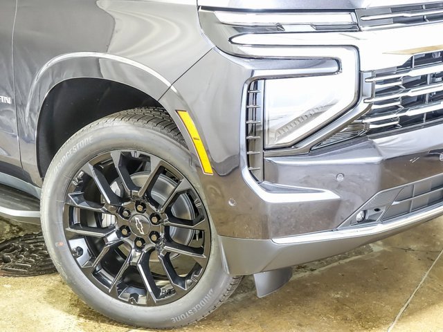 New 2026 Chevrolet Suburban Premier image 4