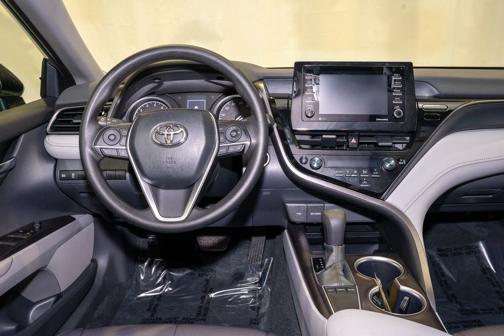 Used 2024 Toyota Camry LE image 6