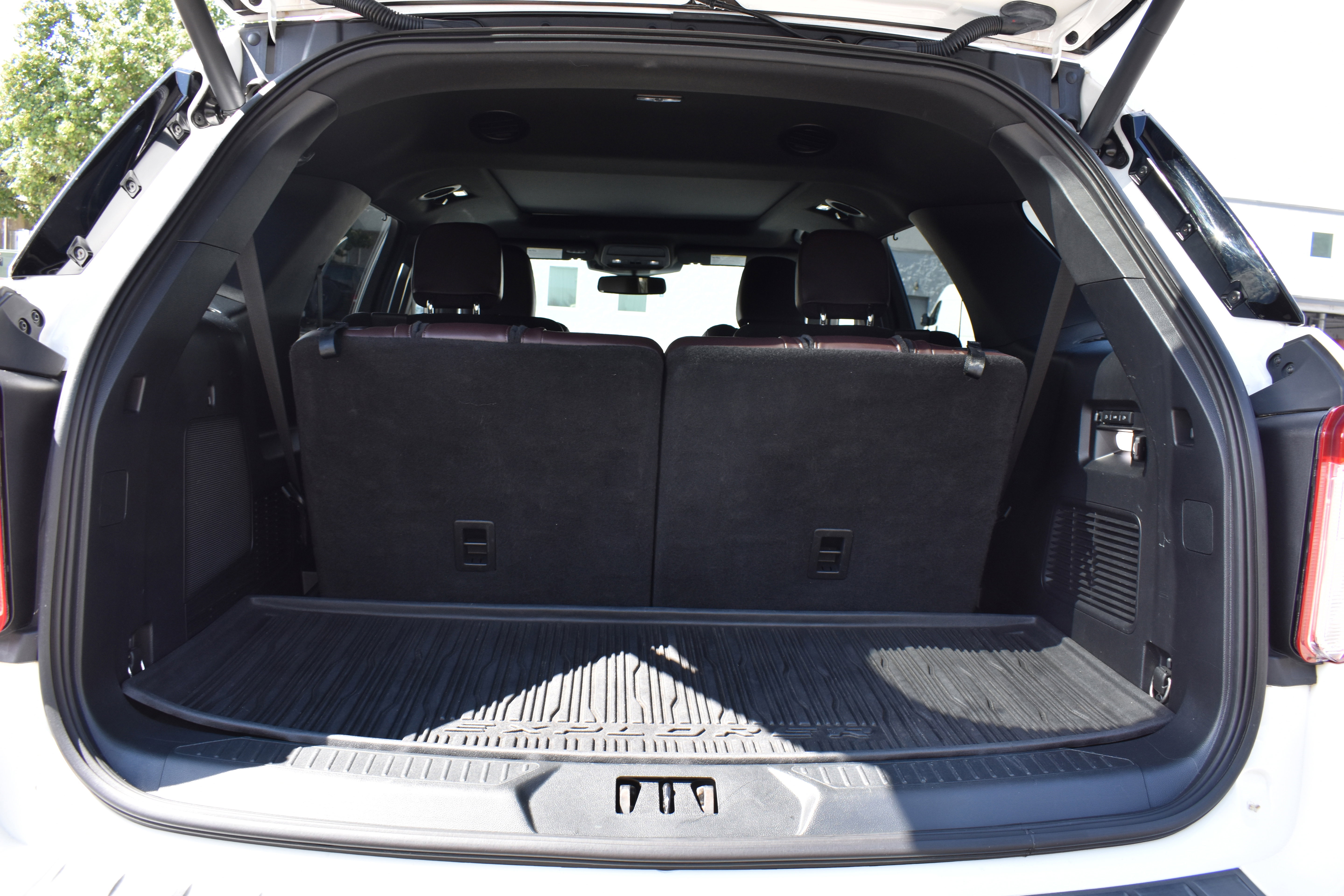 Used 2021 Ford Explorer Platinum w/ Equipment Group 601A image 33