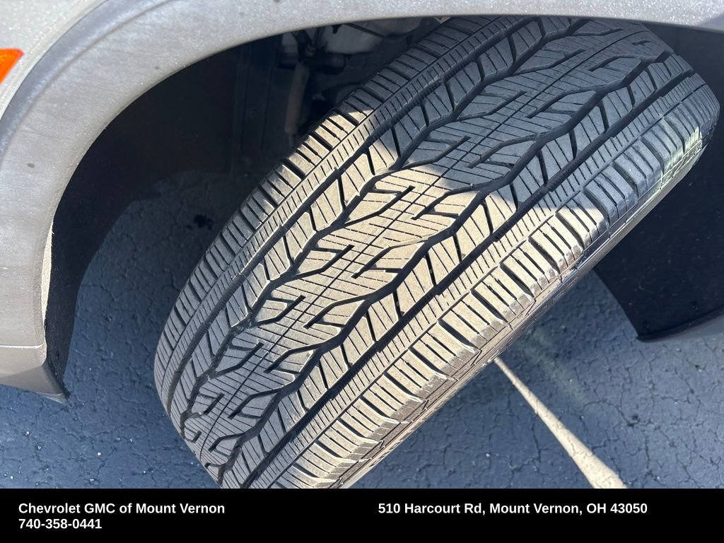 Used 2023 Chevrolet Traverse RS image 31