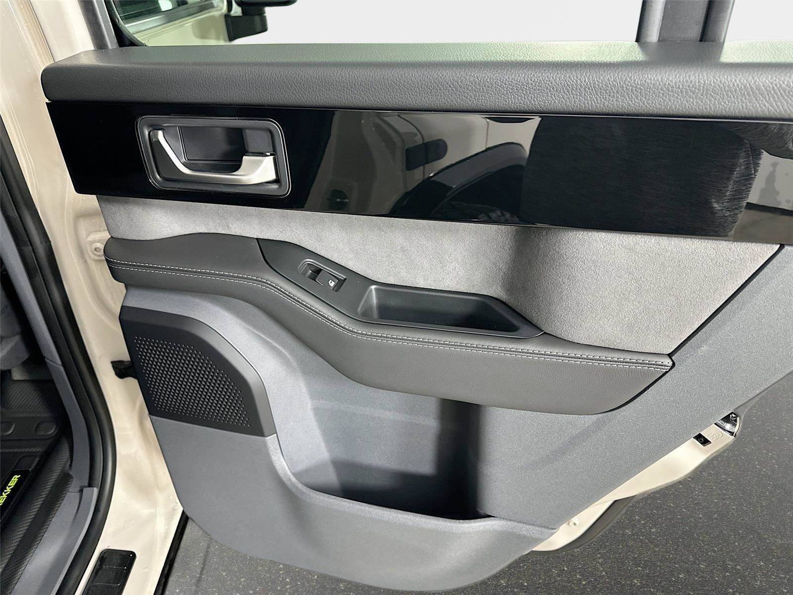 New 2025 INEOS Grenadier Fieldmaster Edition image 46