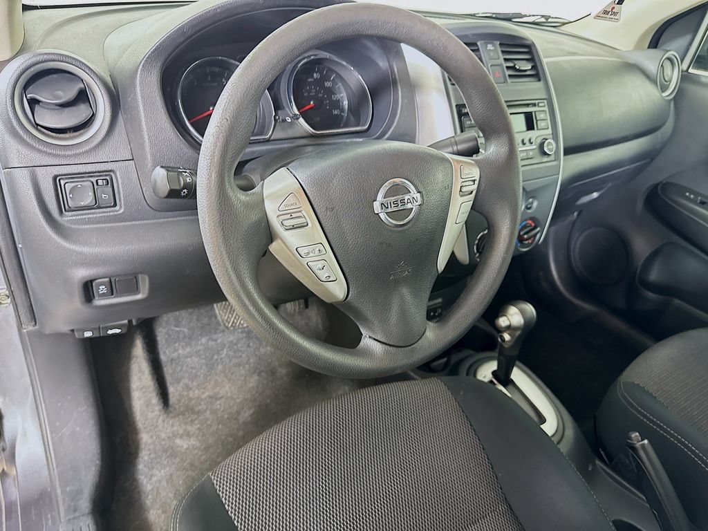Used 2017 Nissan Versa SV FWD image 9