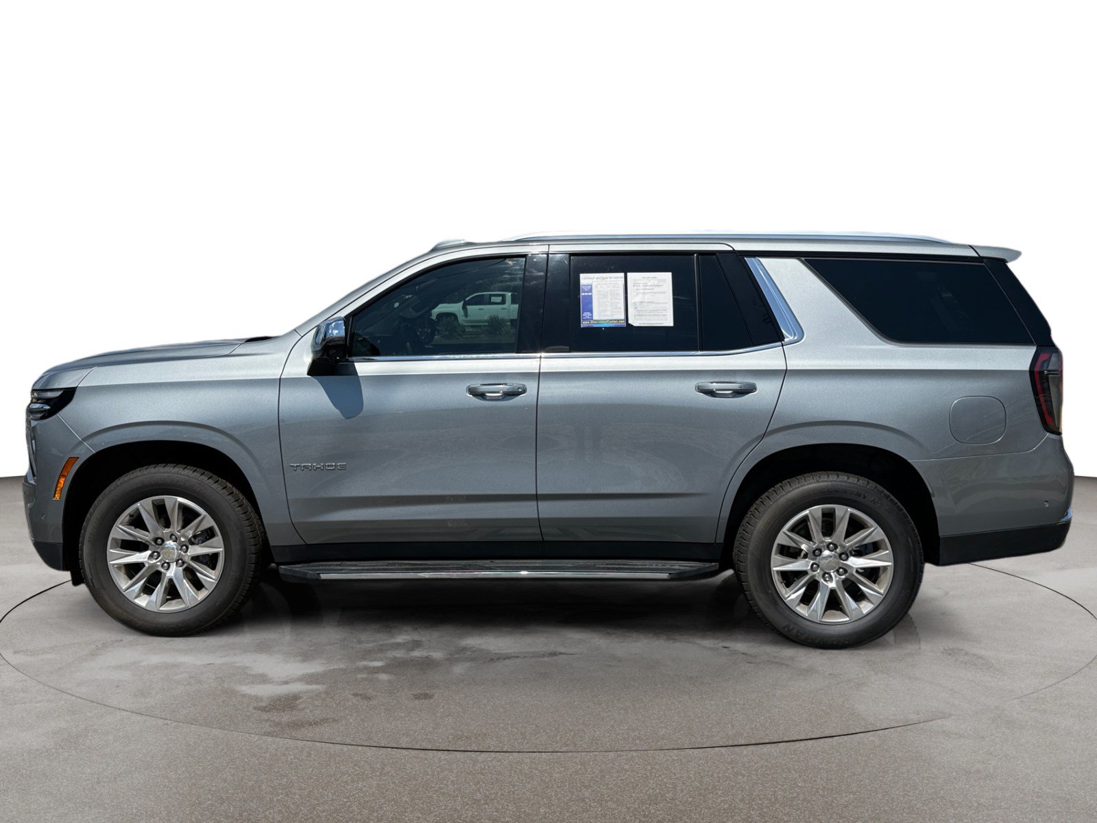 Used 2025 Chevrolet Tahoe Premier AWD/4WD image 8