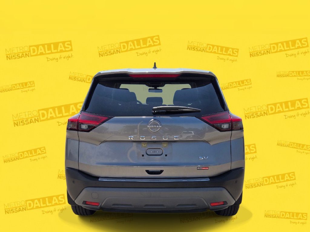 Certified 2023 Nissan Rogue SV FWD image 5