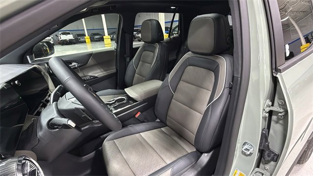 New 2026 Chevrolet Equinox LT w/ Convenience Package II image 11