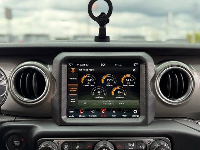 Used 2023 Jeep Wrangler Unlimited Sahara w/ Cold Weather Group AWD/4WD image 33